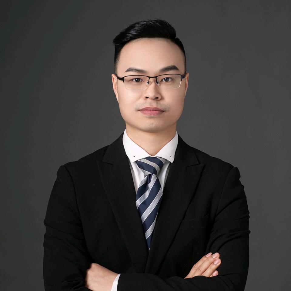 易缘鸿家庭教育