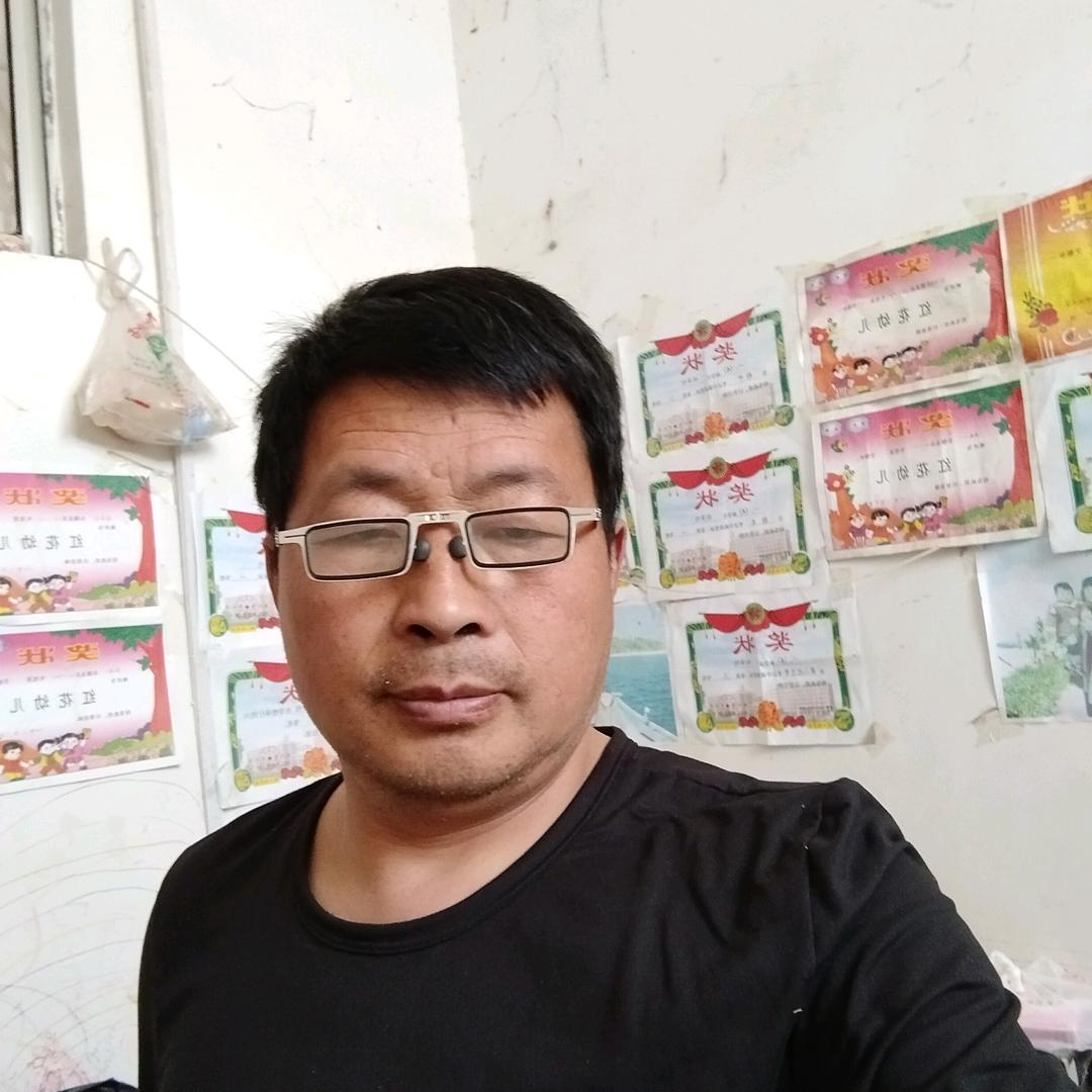 朱庄唢呐纸活一条龙,经营各种高低档寿衣。