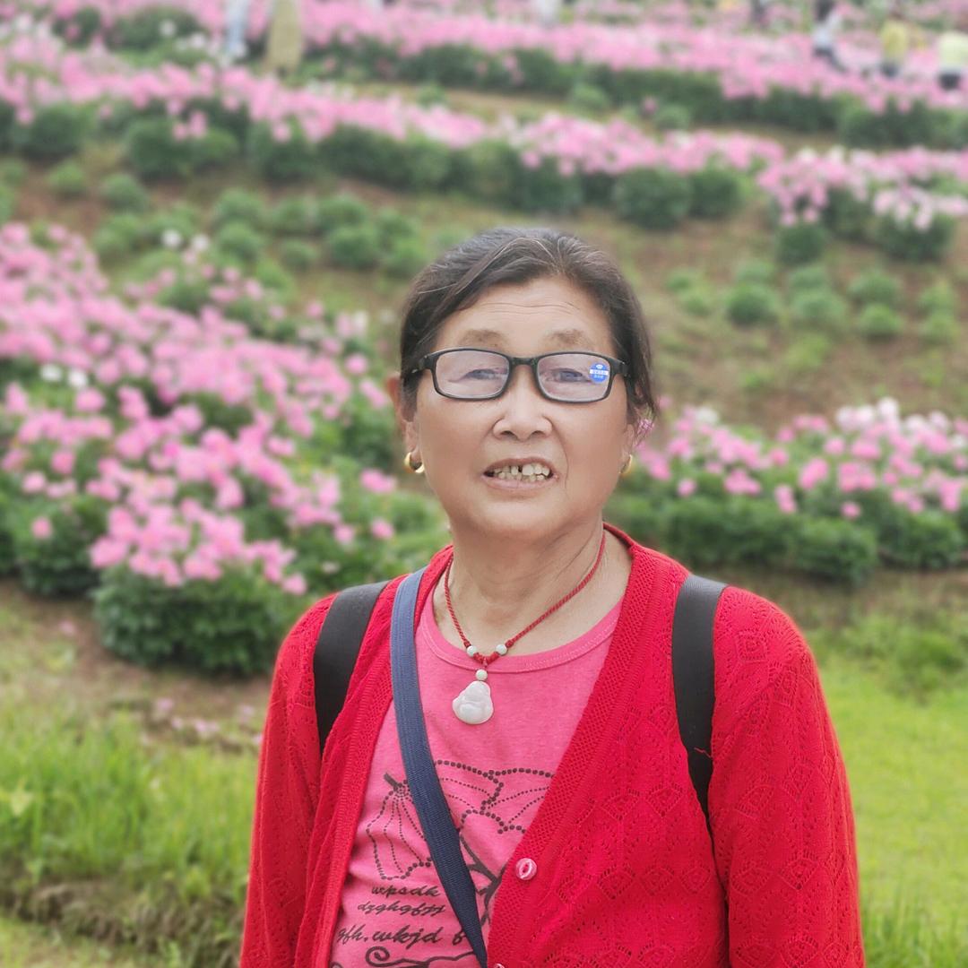 开心的余大姐