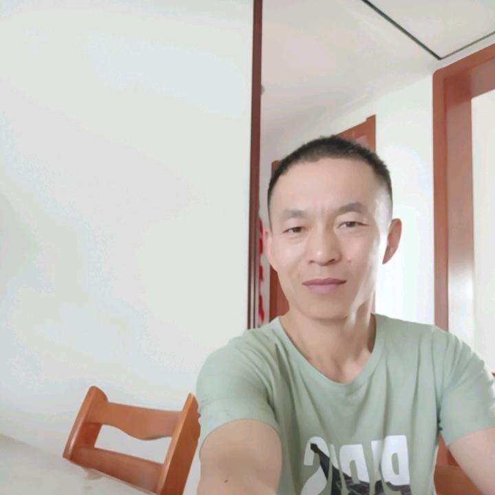 贴砖承明(爱唱歌）