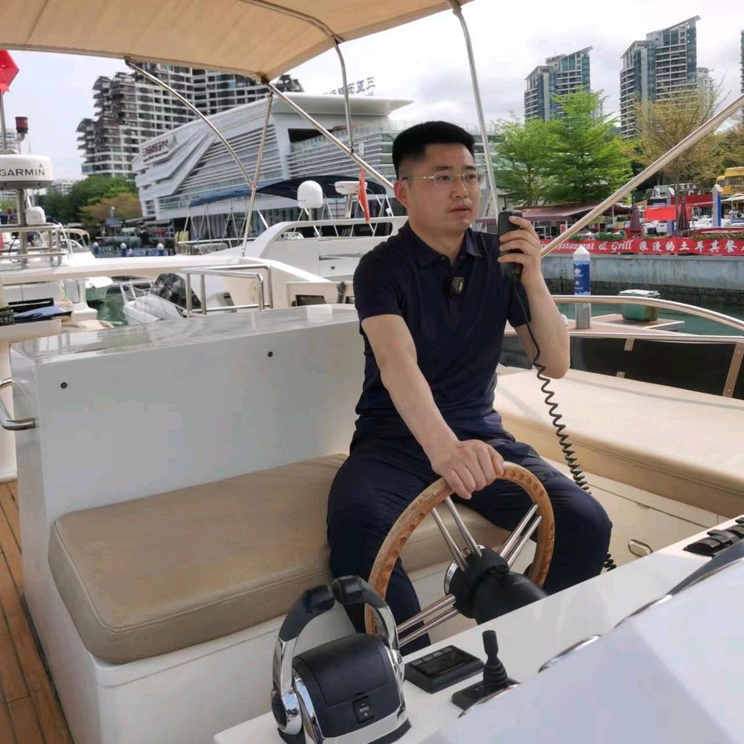 李华然