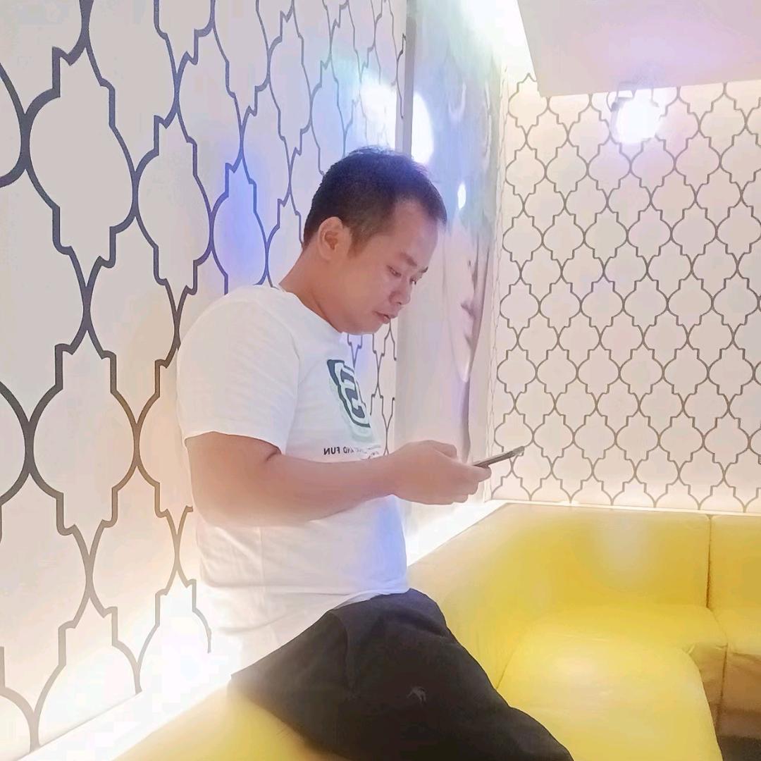 容县灵山镇车宝贝汽车服务（三哥）