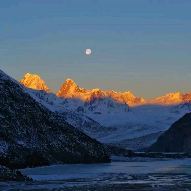 走着说着花就开了