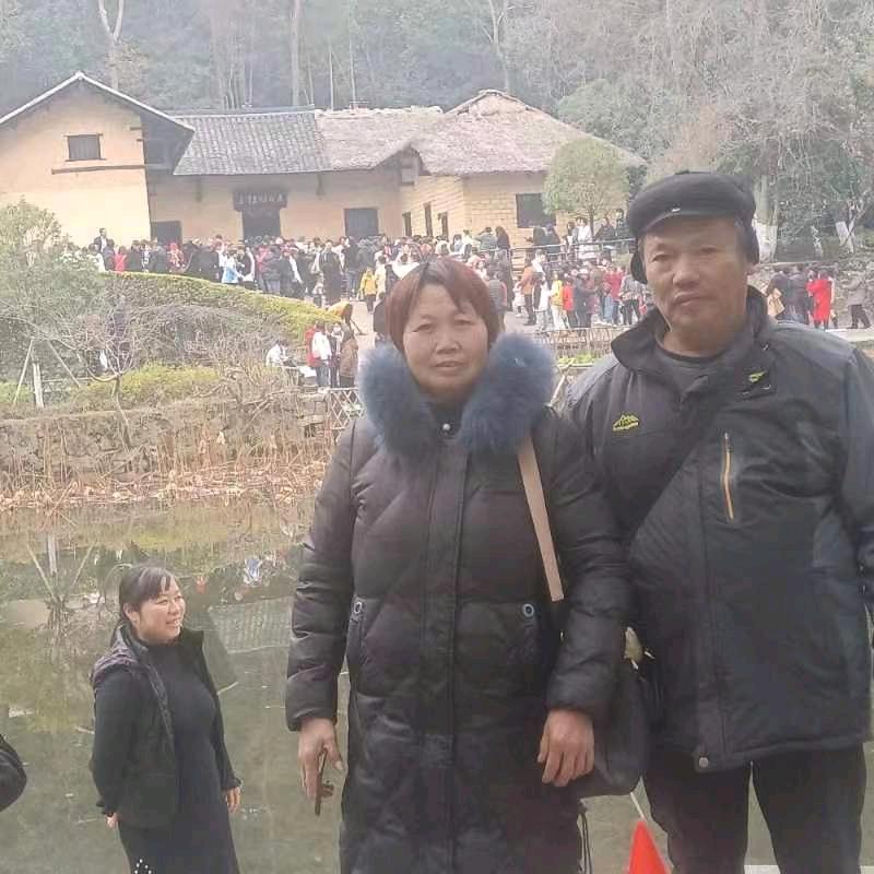 谢本怡常年供应熟食猪肉