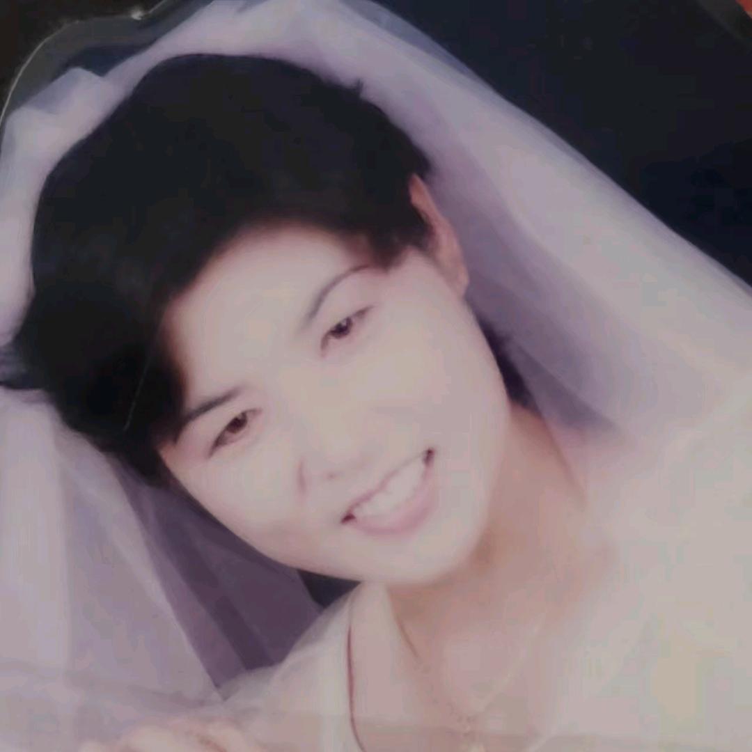 庞喆予奶奶(廖）