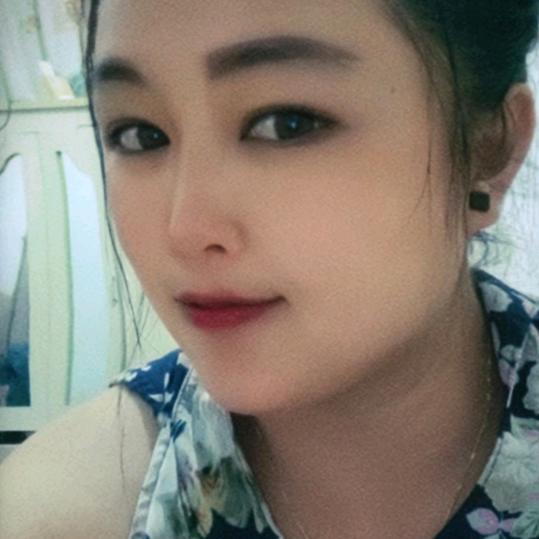 莉莉百香果姐姐