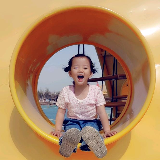 馨妍(๑• . •๑)