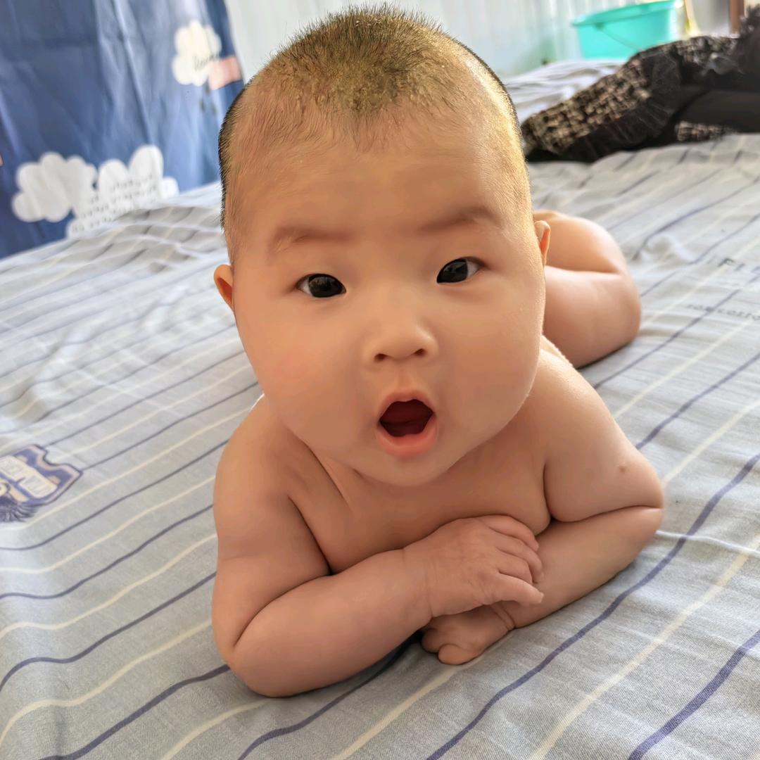 霍然👩‍❤️‍👨开朗🌹