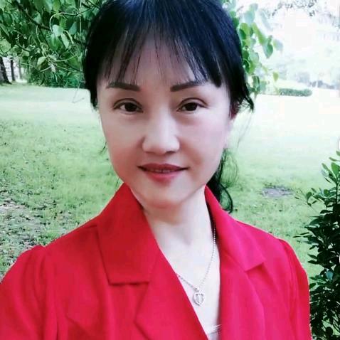 清踩云朵