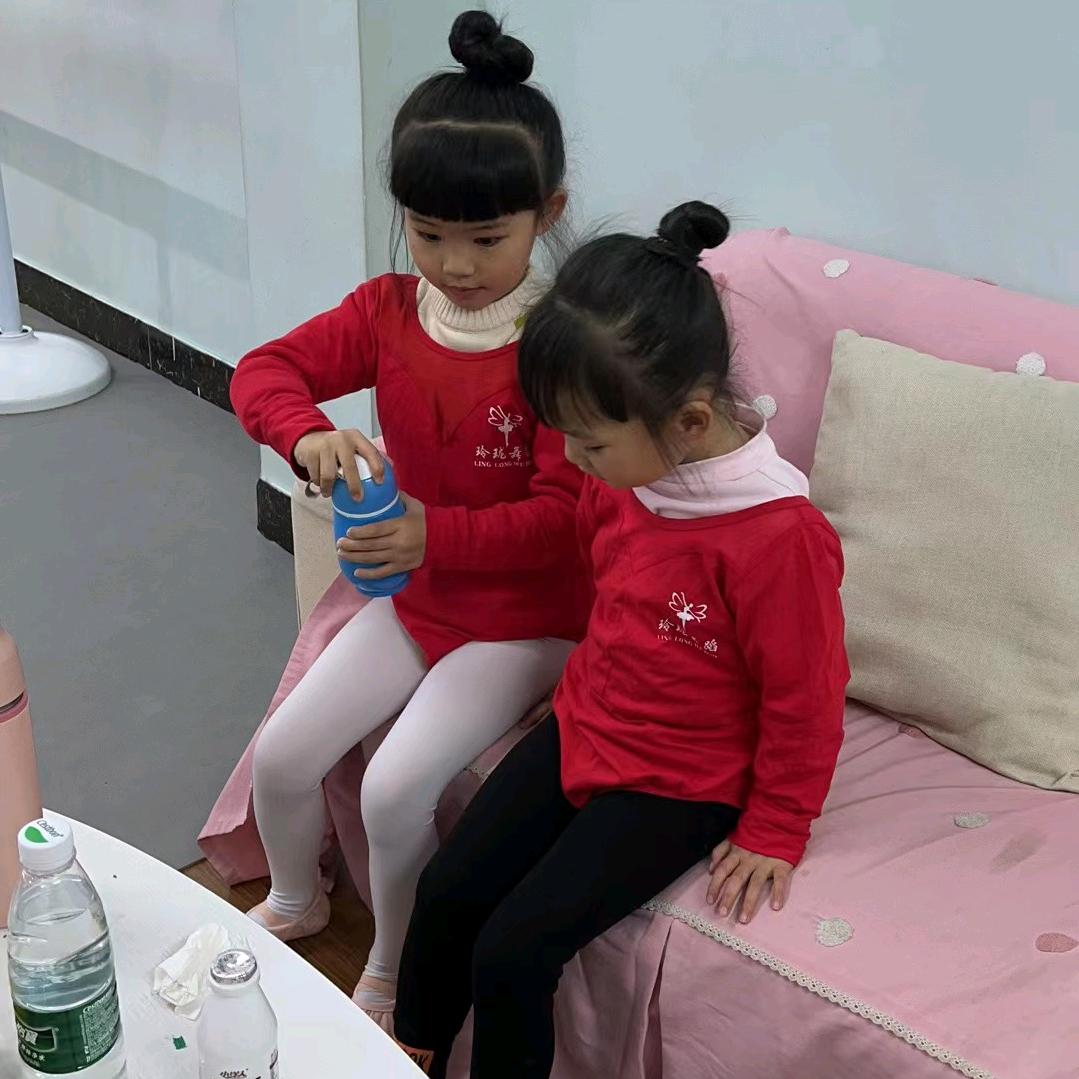 (ಡωಡ) 不念过往(ಡωಡ)