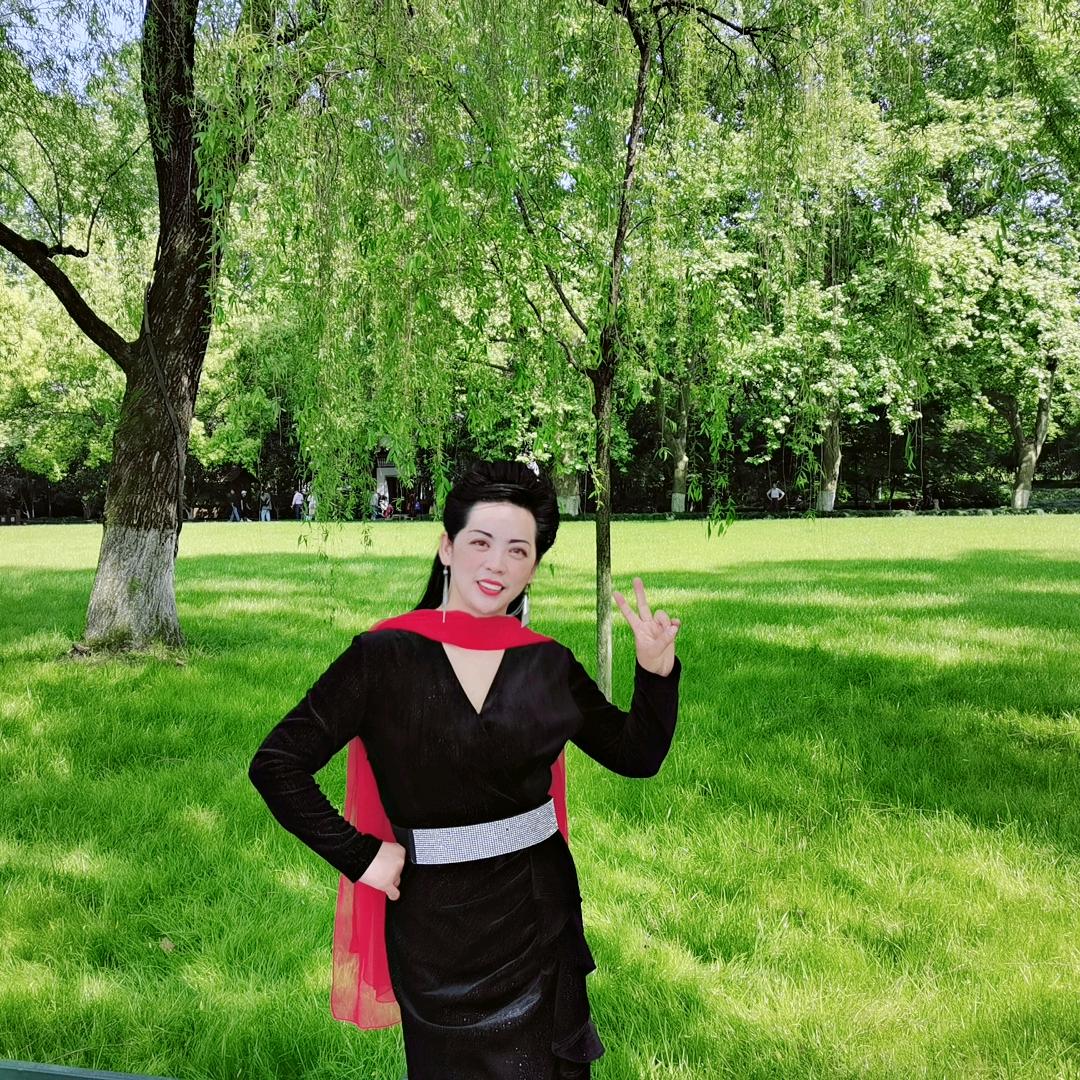 卢氏县百花门业