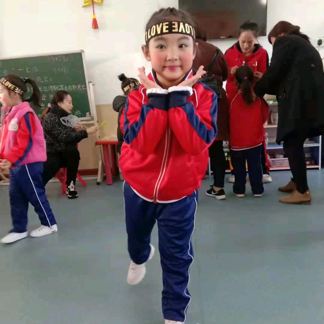 ((专业彩钢， 断桥铝门窗))