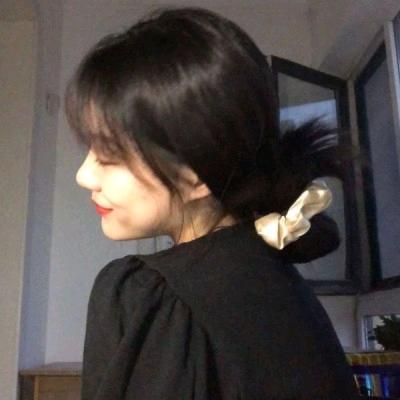 翠玉鸣鸾