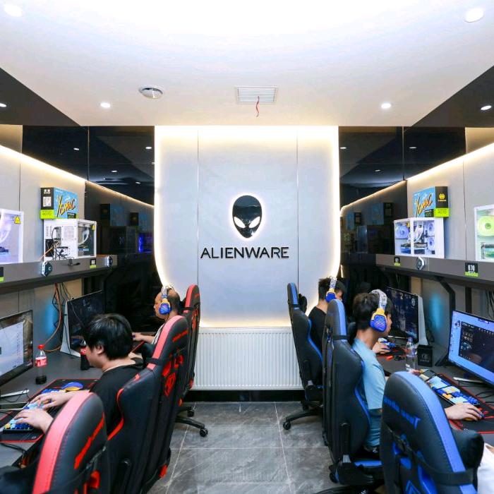 EZ电竞E族网络(凤凰湖畔店)