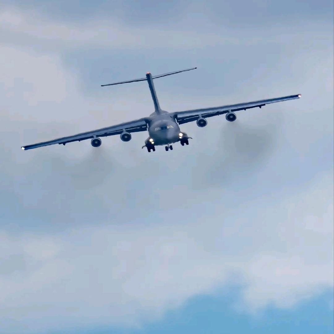 猛踹瘸子那条好腿🦵🏿