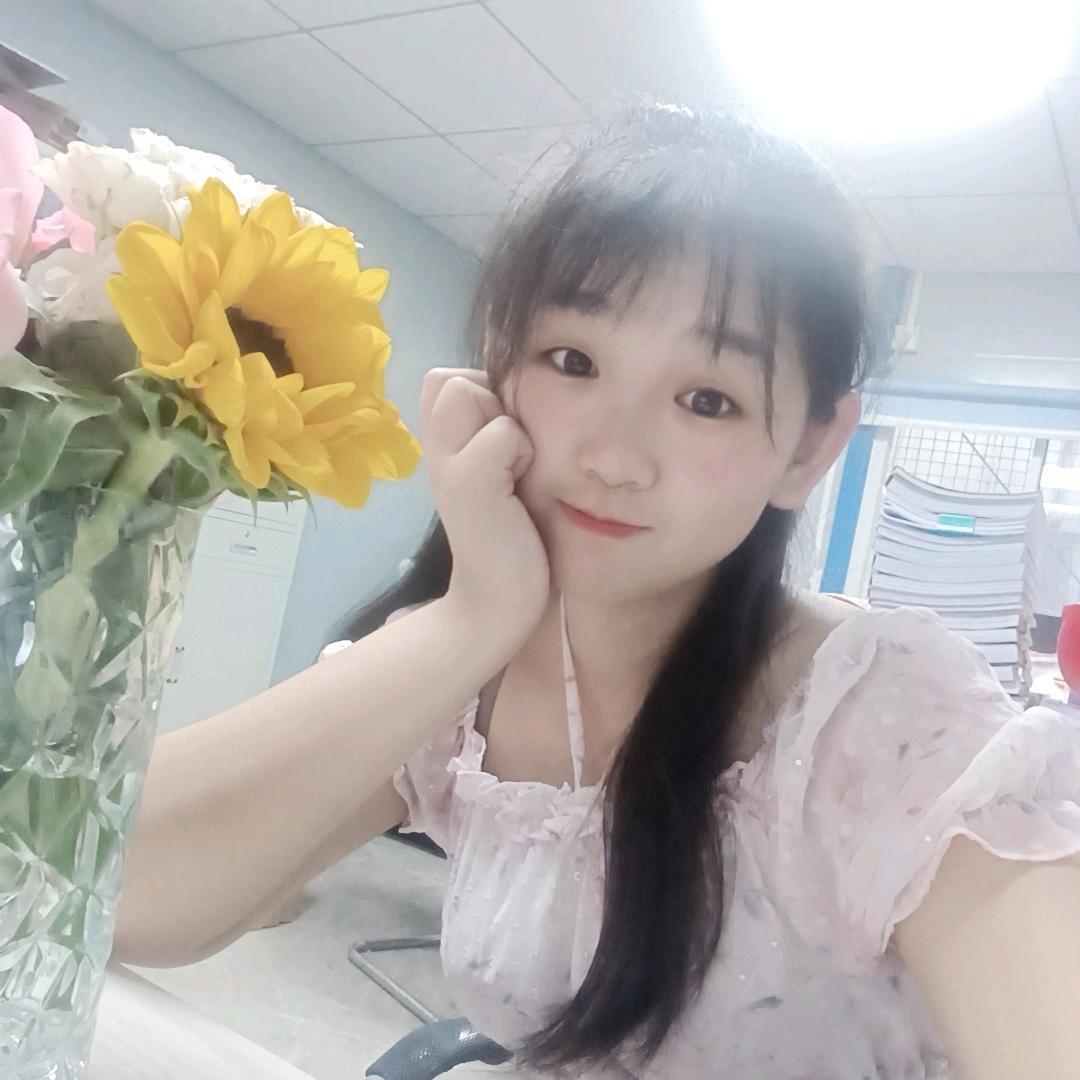 小梅子呦