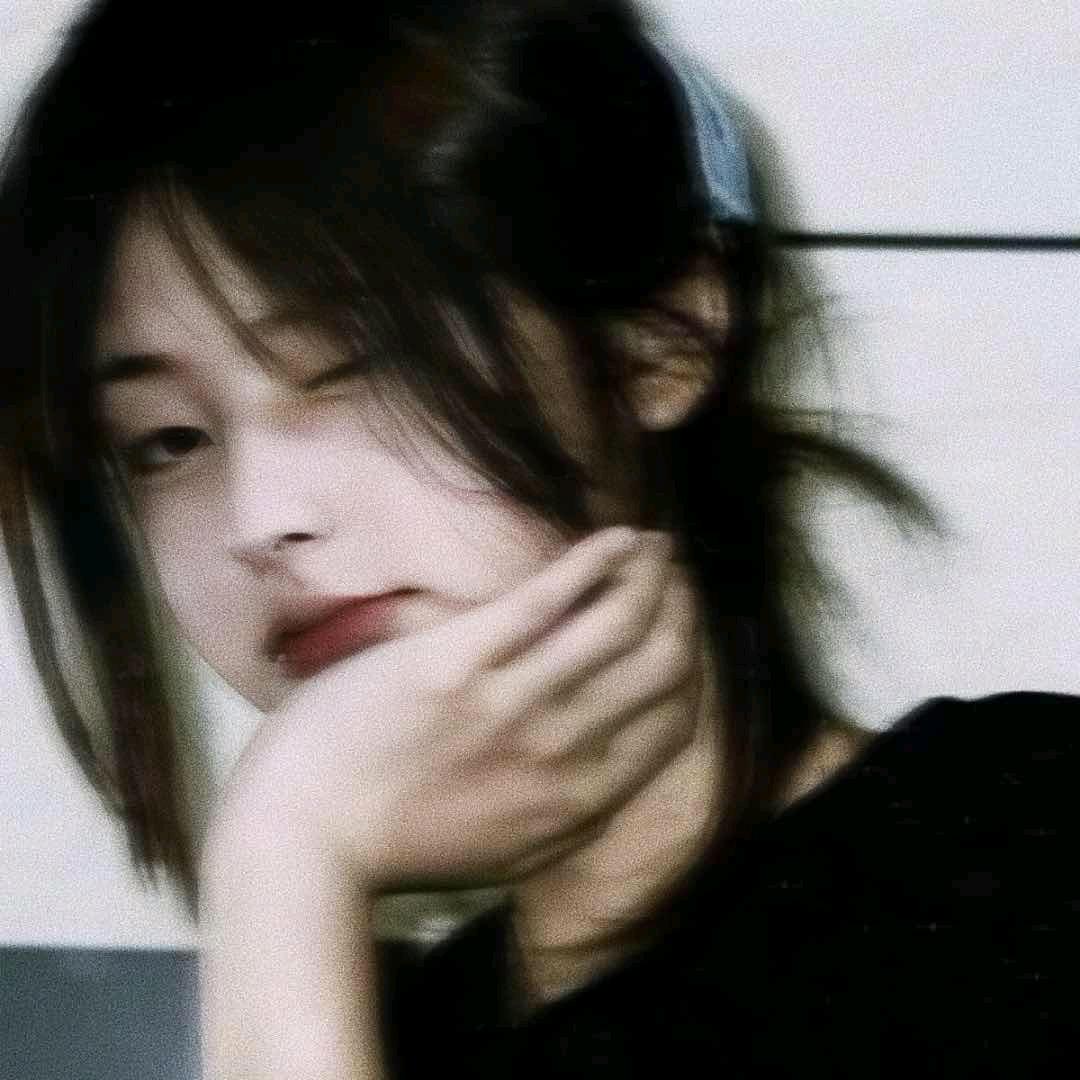 初悸.