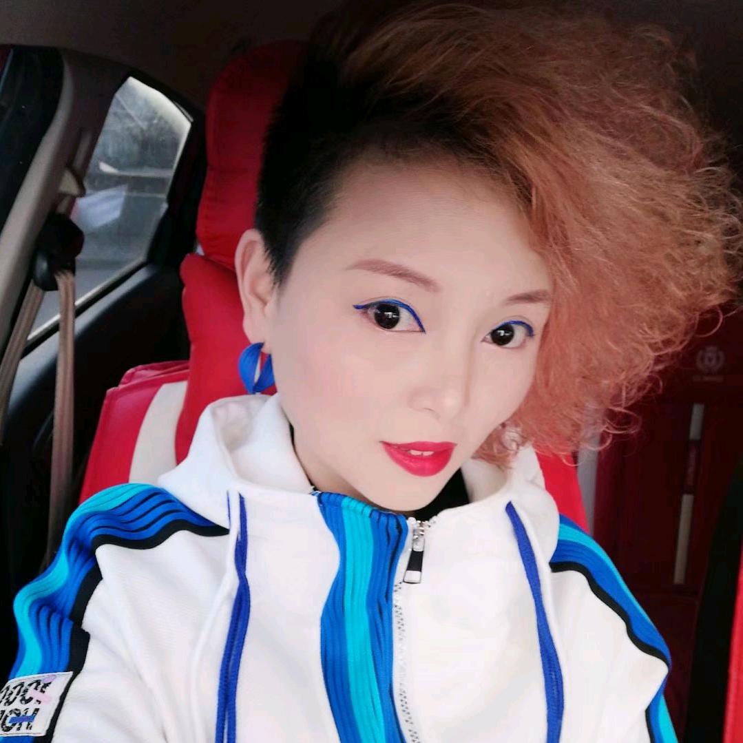 本宫不退位，尔等终为妃。