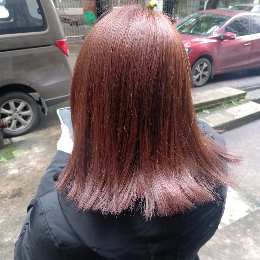 小 王