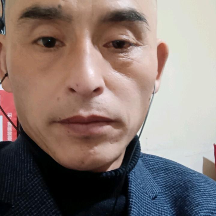 单身一个人。