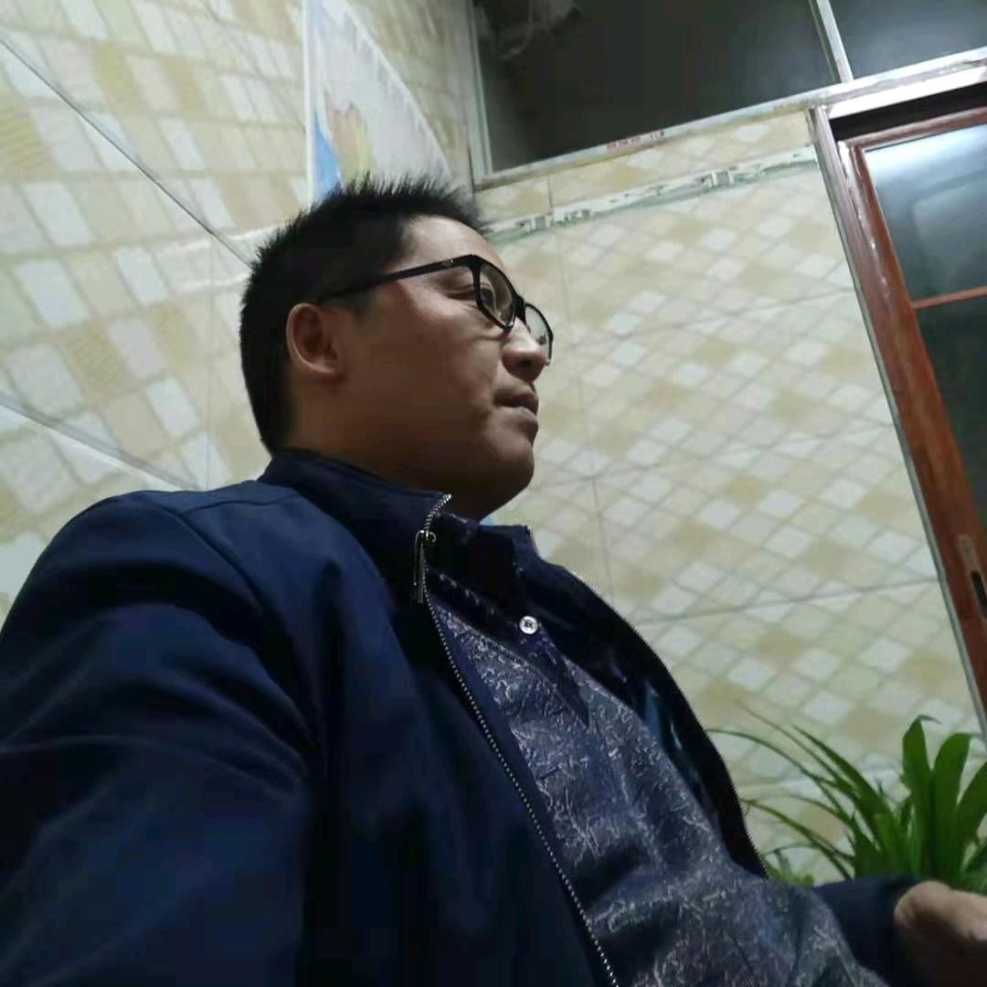 小郑。