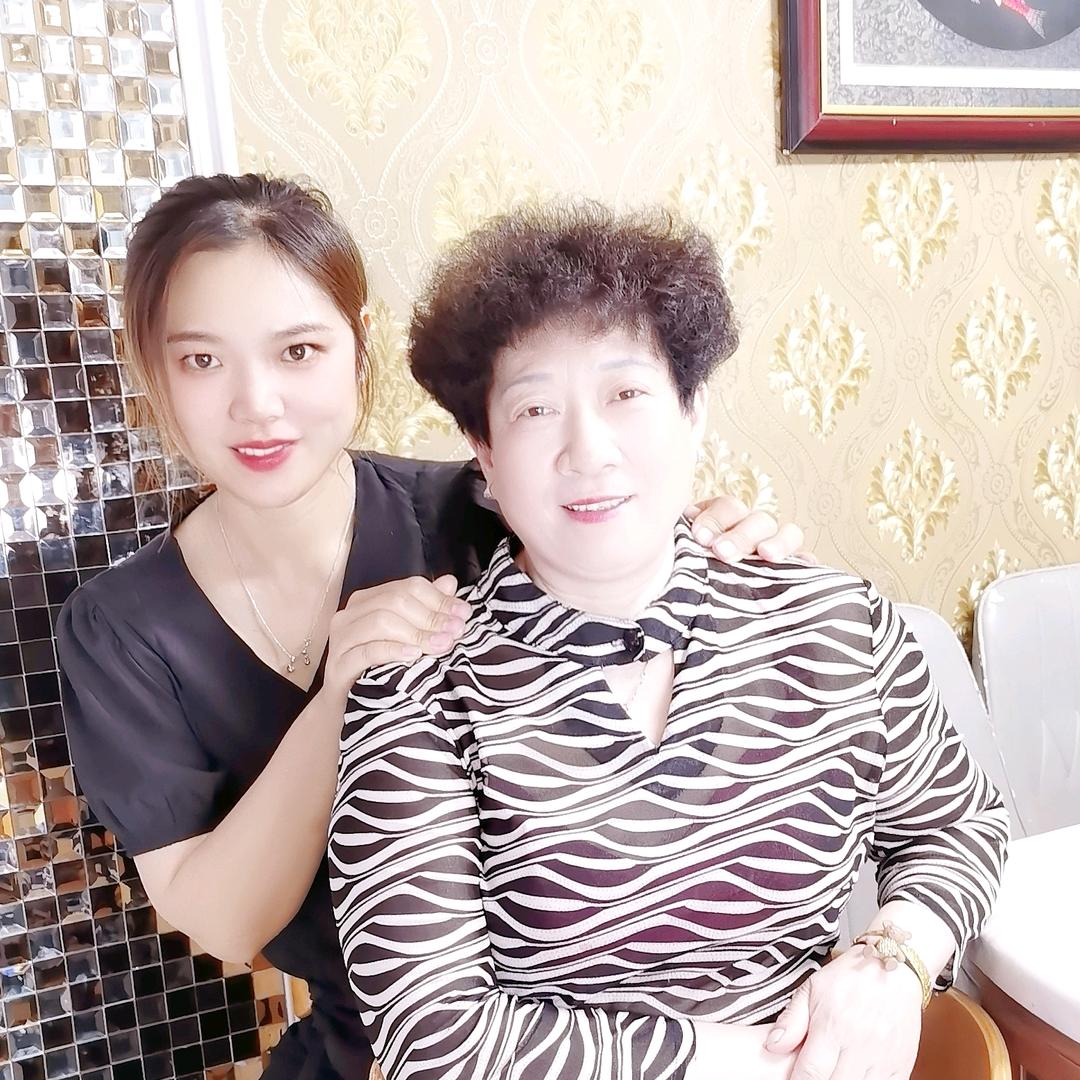 娜娜婆媳俩