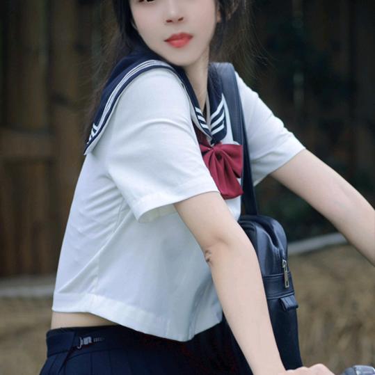 爱种菜的小玲玲