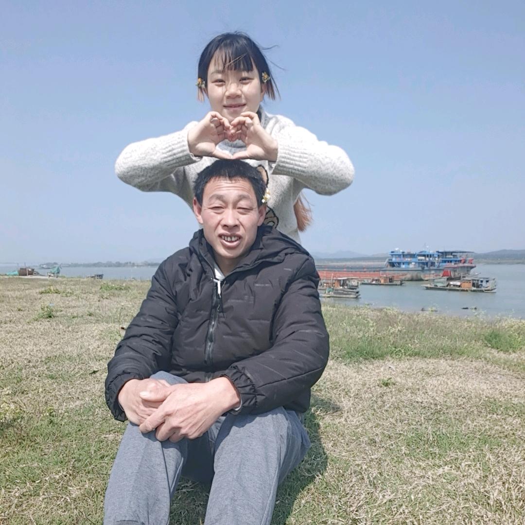 晴妹妹（徐艳晴）（单亲家庭）