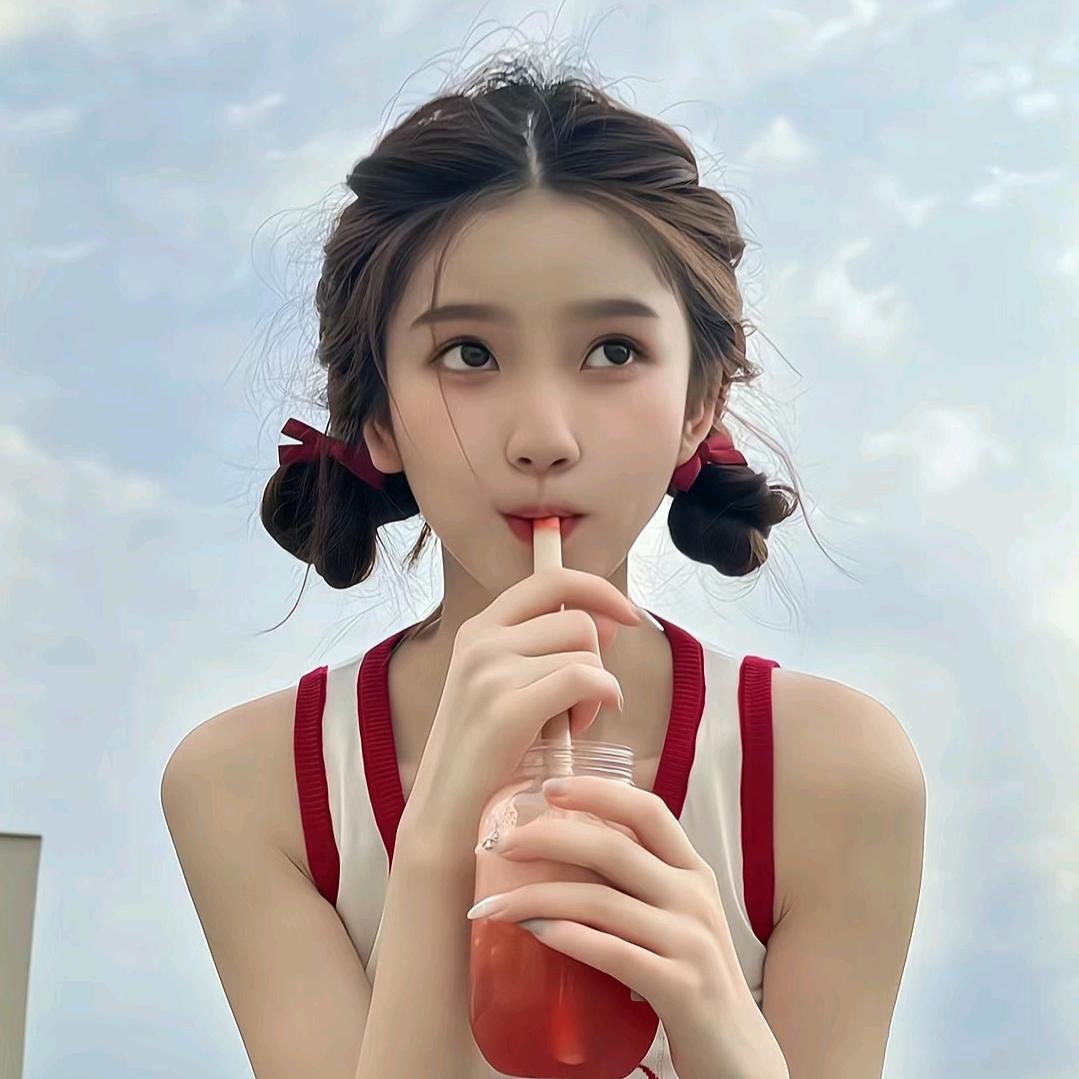 草莓🍓泡泡糖ღ°
