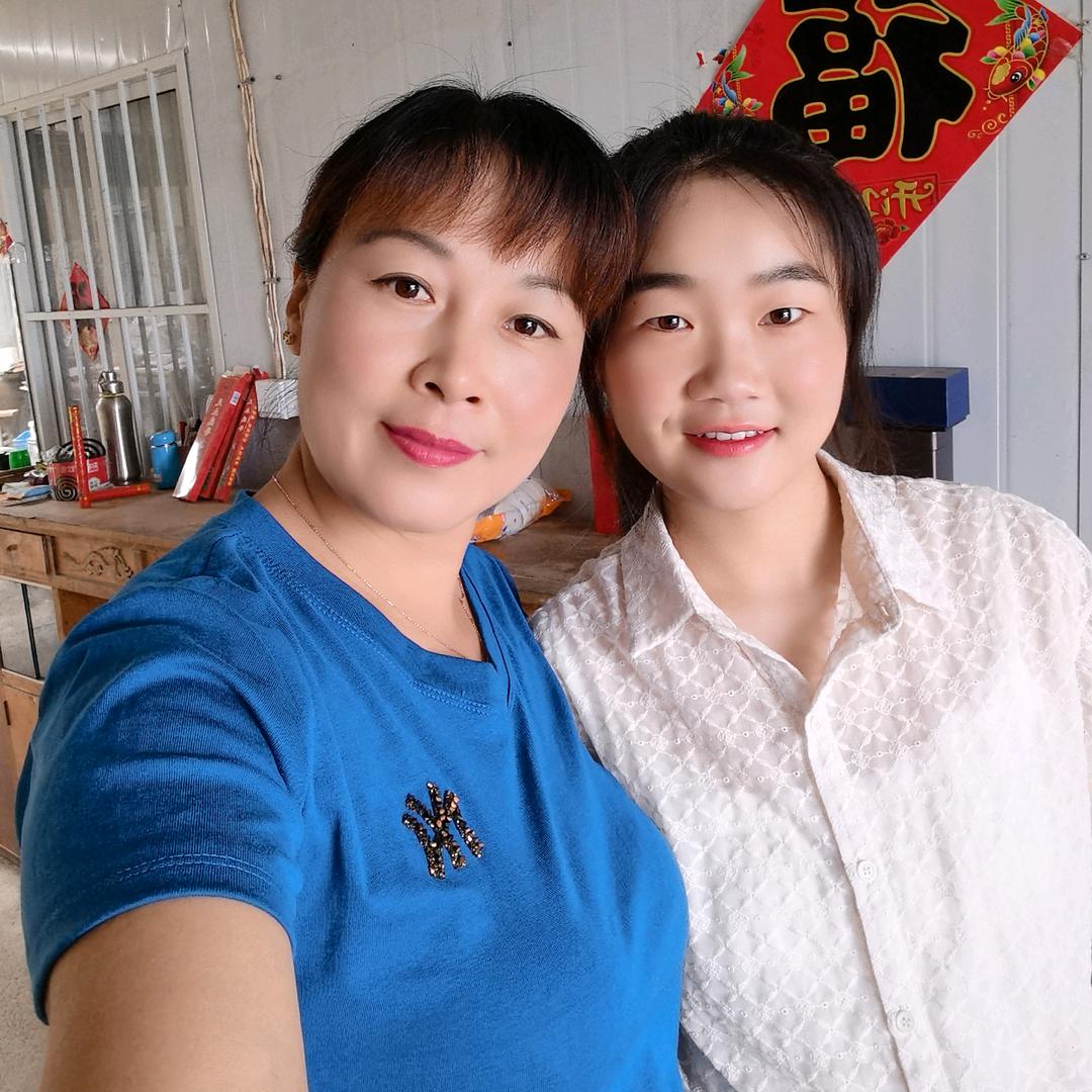 天高云淡