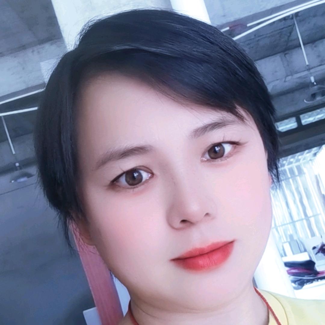 在步云桥开兔宝宝板材批发的小肖