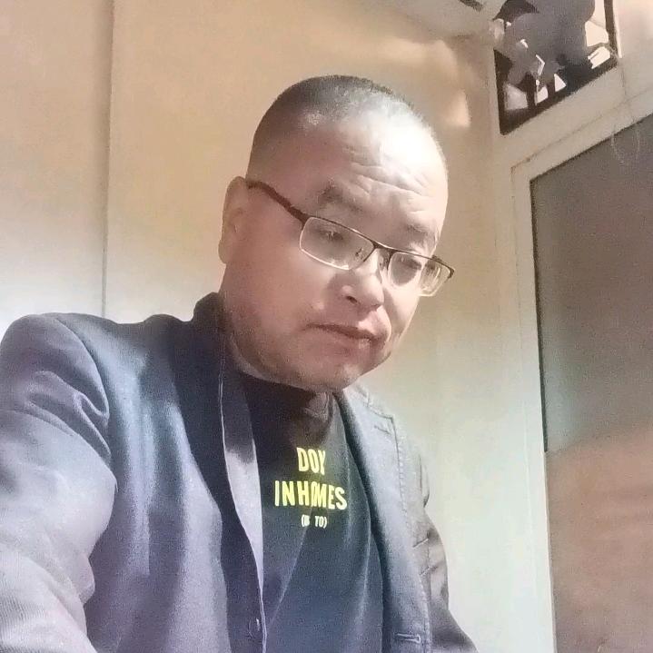 大庆路，水泥沙子，脚手架！红砖，白灰等！