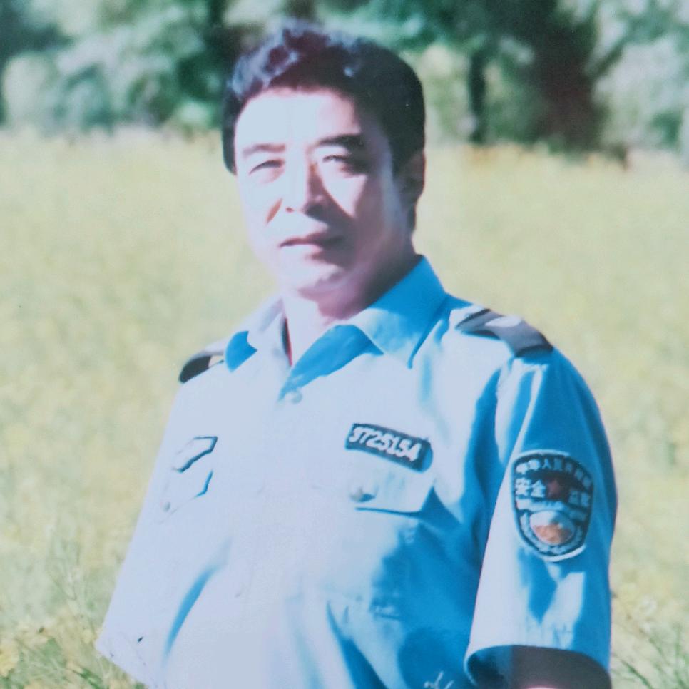 苏振华