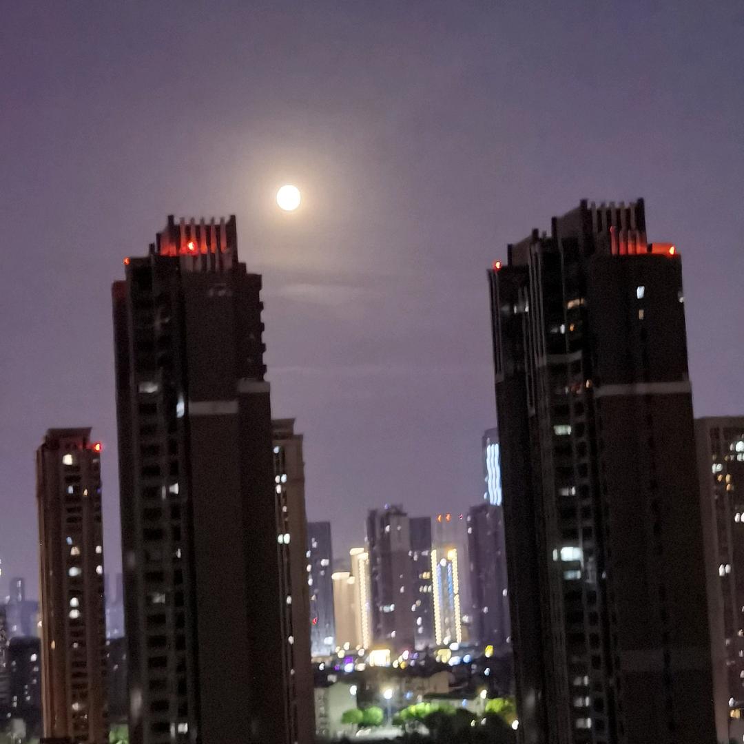 我妈妈她说名字这么长常常会有傻子跟着念的