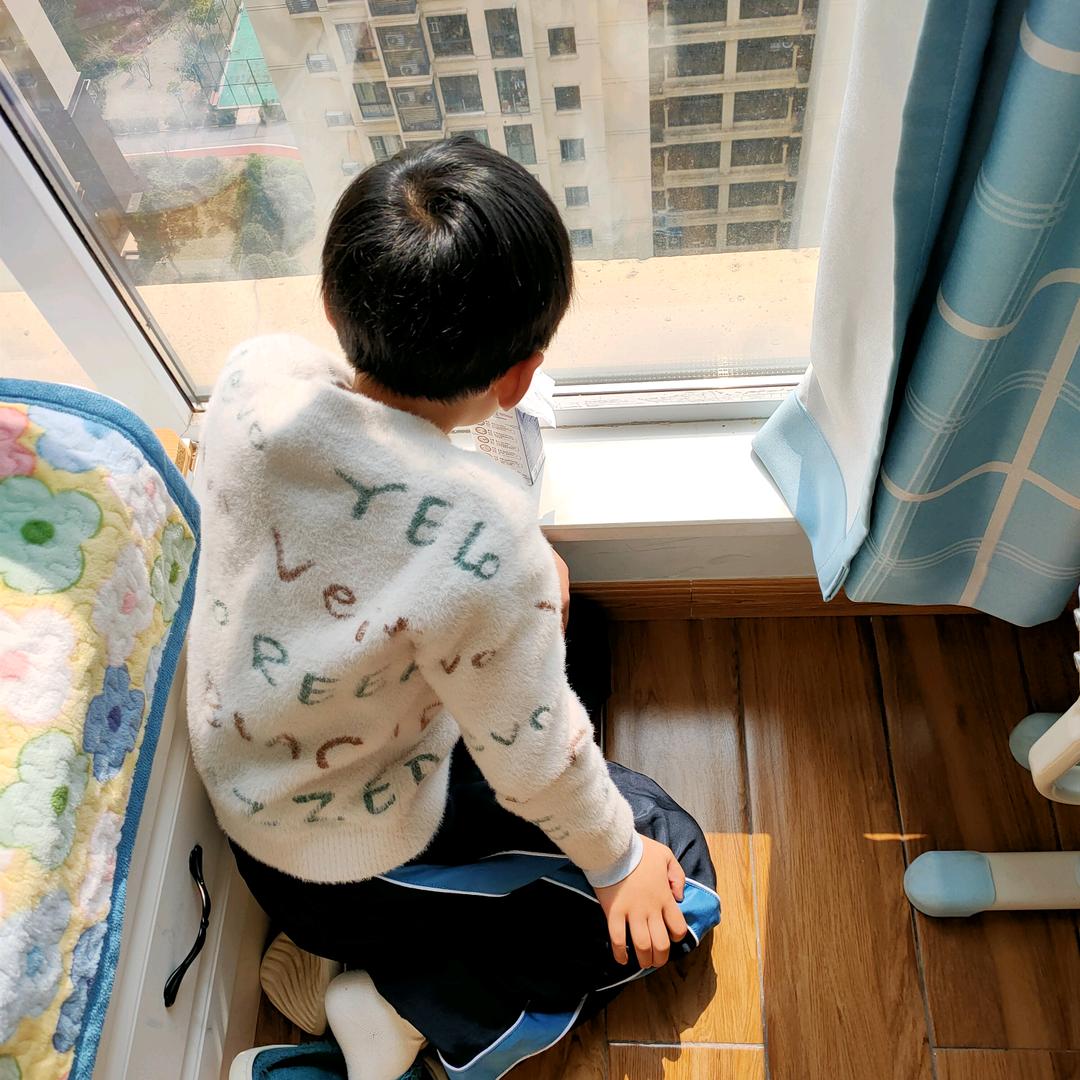 某某