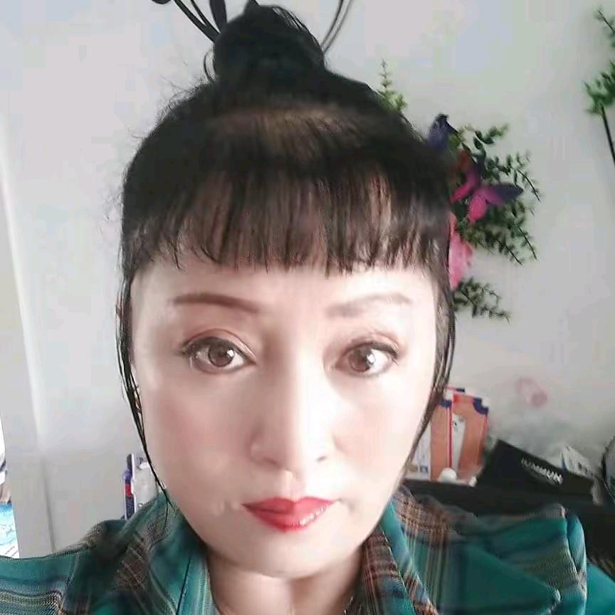 依兰县静名化妆品店
