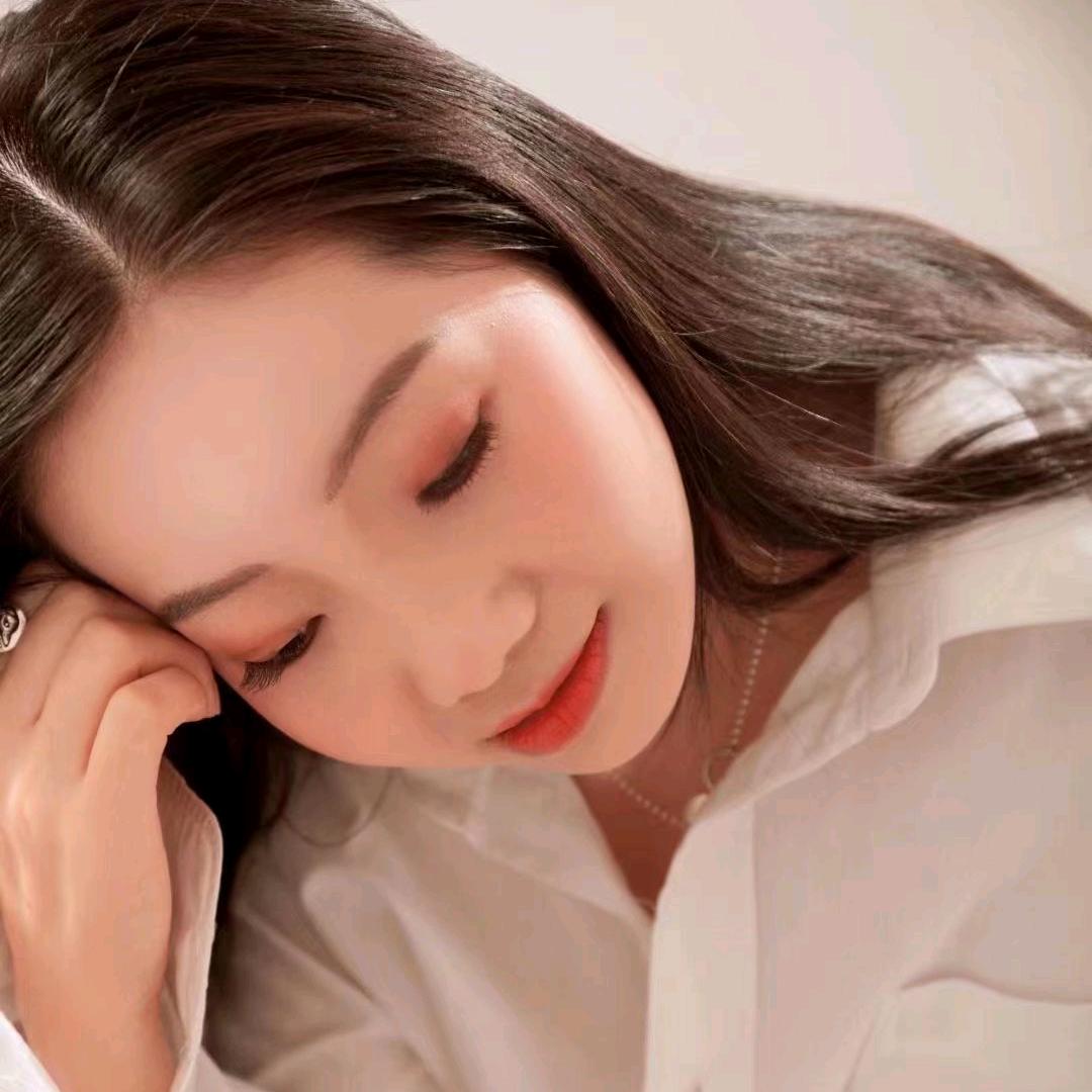 萌嘟美甲、美睫、化妆店