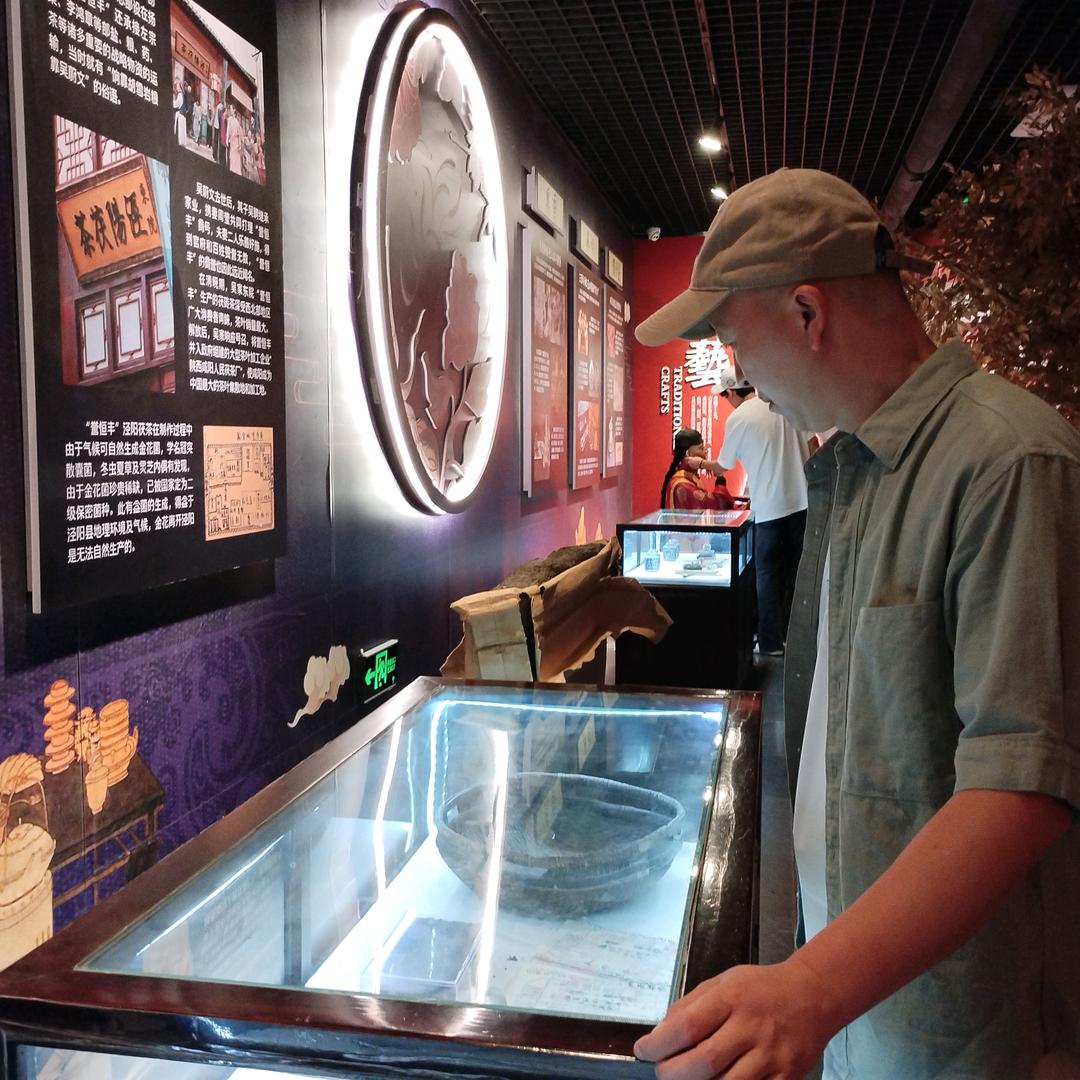 万盛支路小熊轮胎批发部