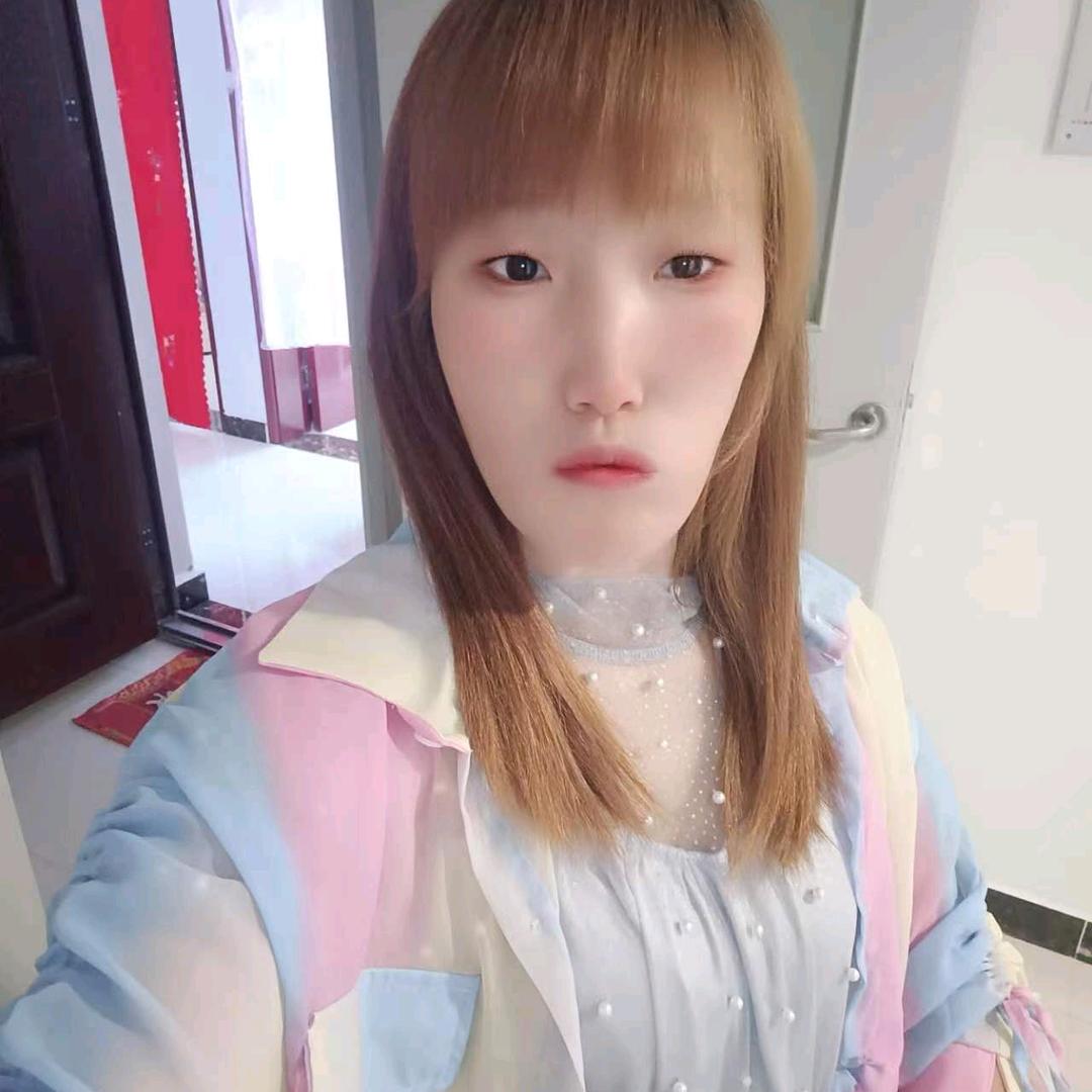 宁～宁～风情女子，万里无云。