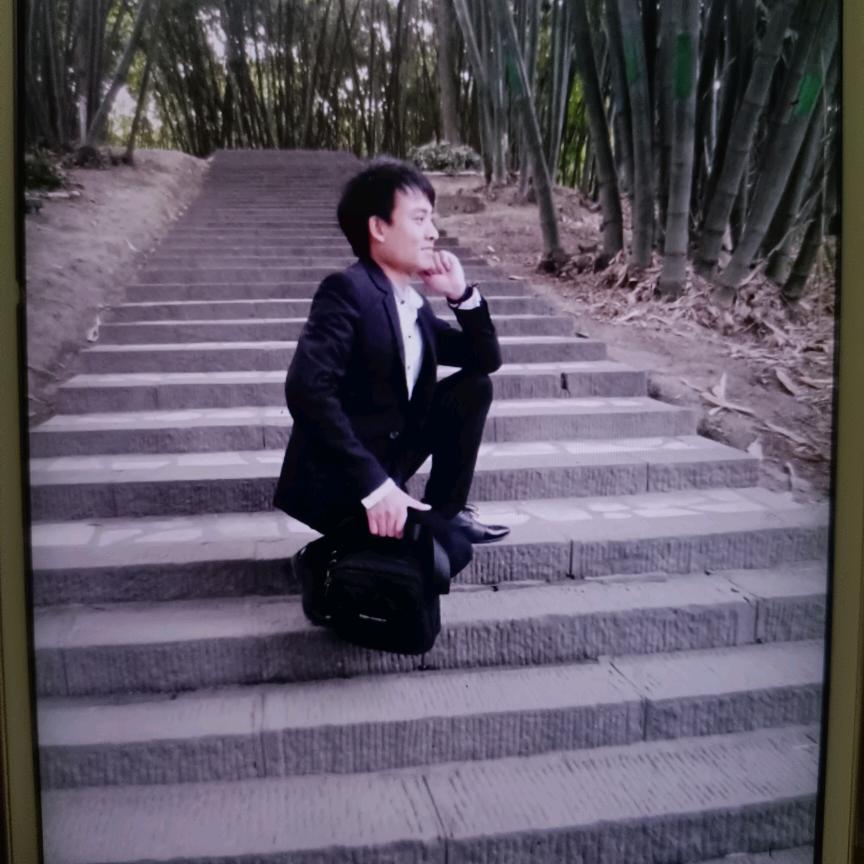 不谈过往陳先森