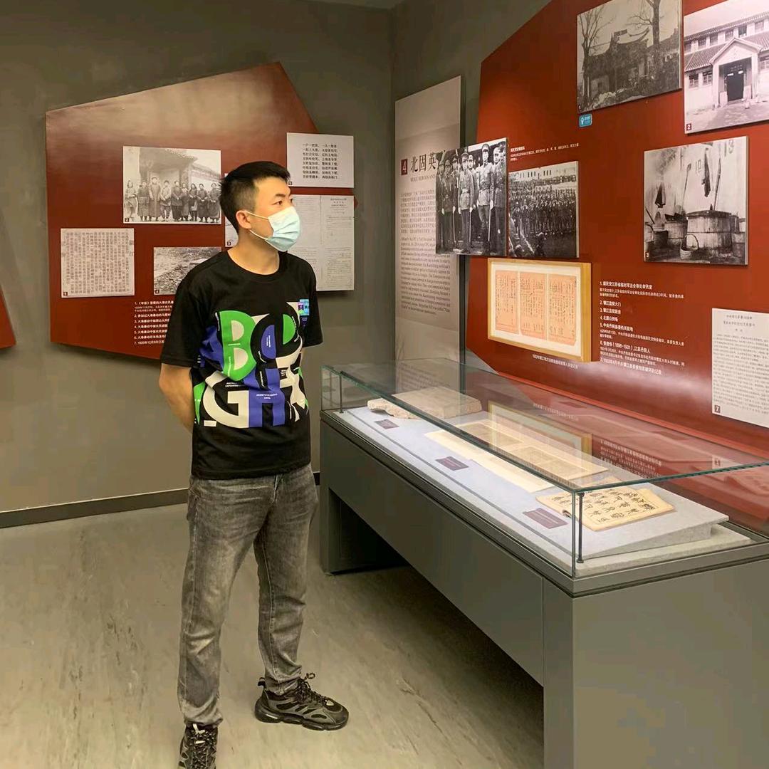 酒杯太浅，巷子太深。