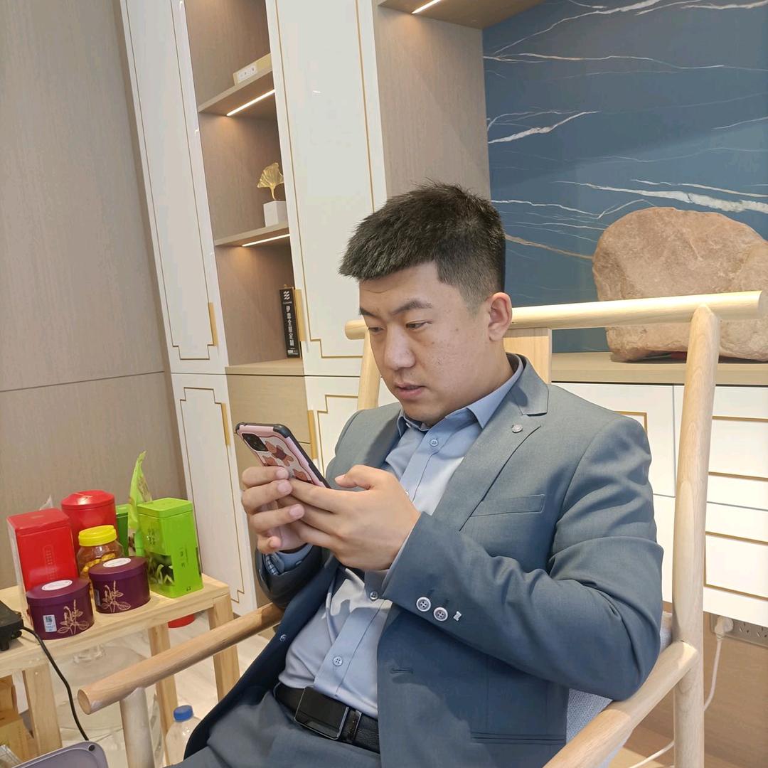 黄小克