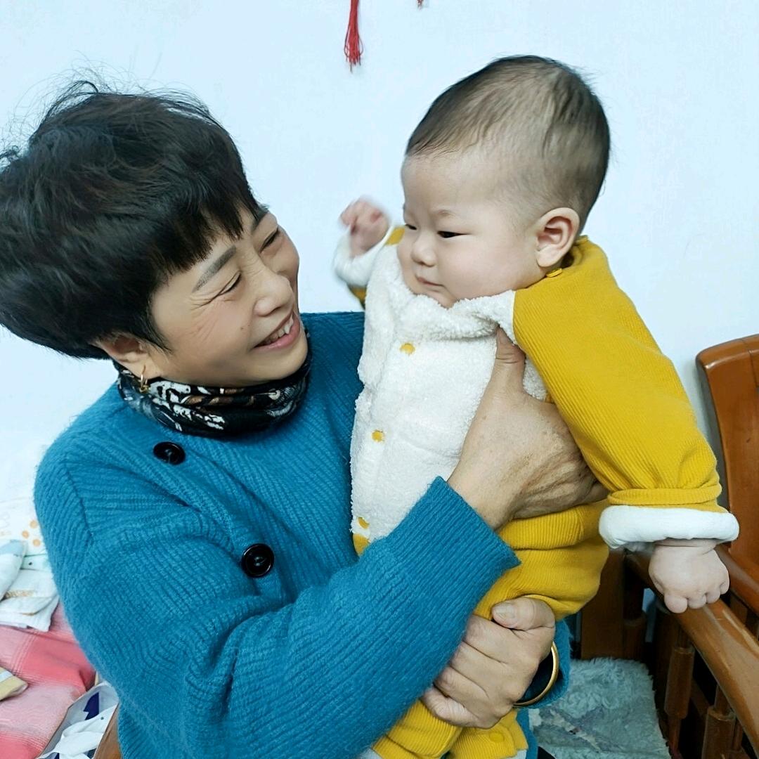 刘淑华月嫂母婴指导