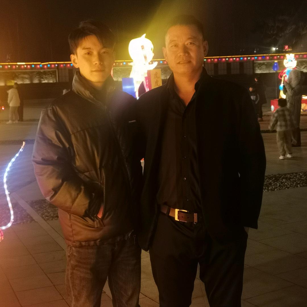 专业生产拉链！易撕！边拉！三面封拉链！