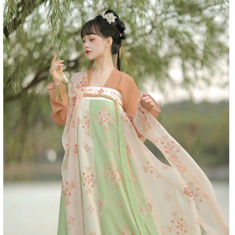 芳姐汉服折扣店