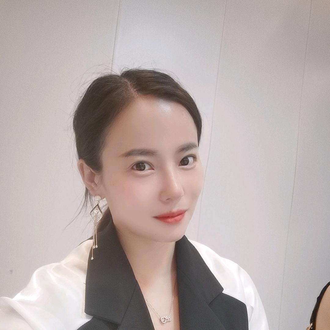 惠山区堰桥忠苗美容馆