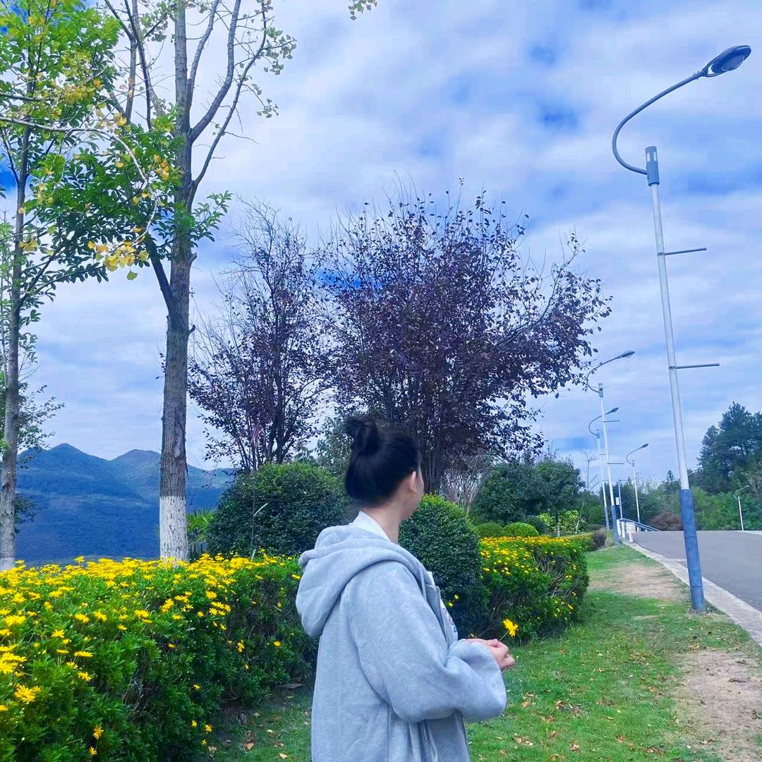 🌈霞妹啊🌻