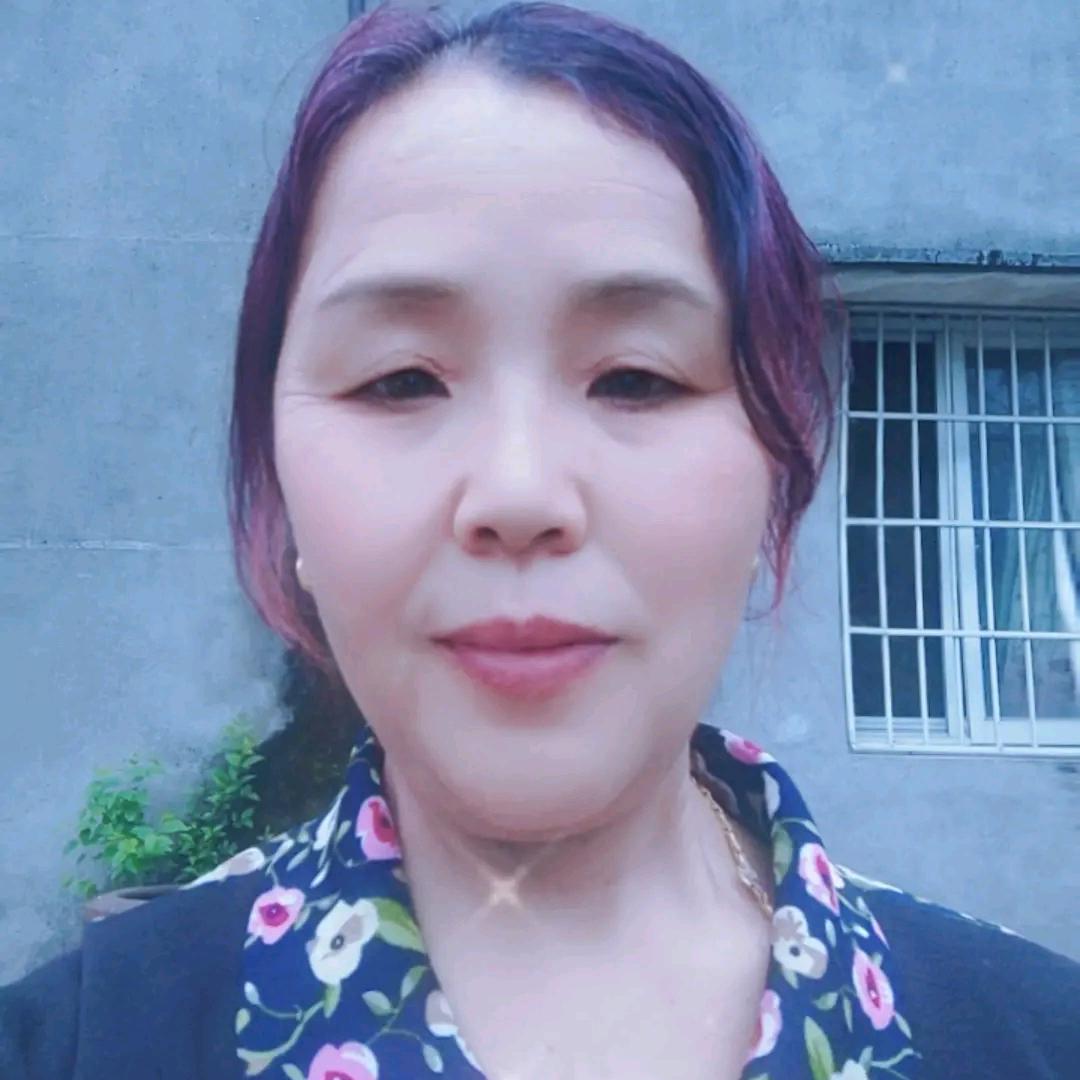 珍珍姐中午12点20开播