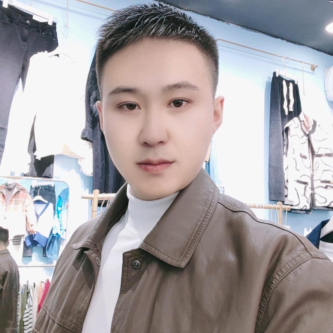 我默默