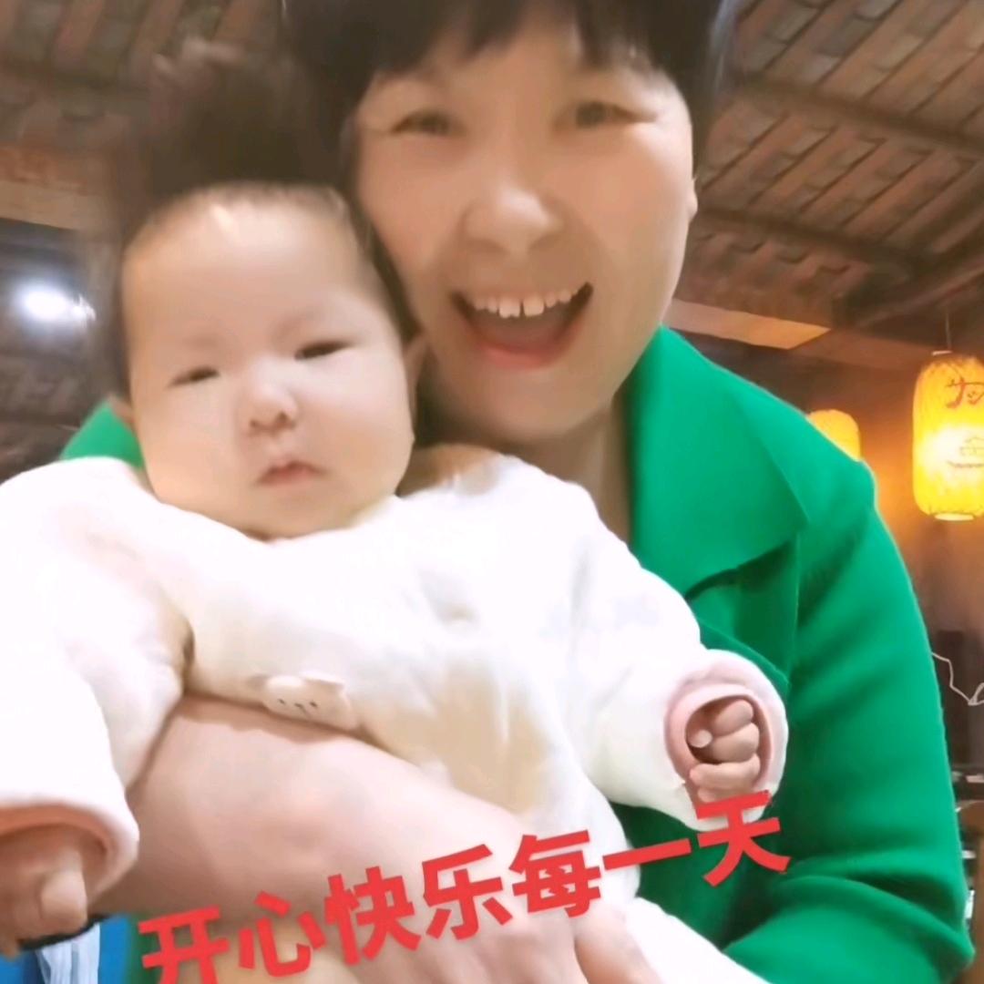 哈哈😊知足常乐（何竹利）